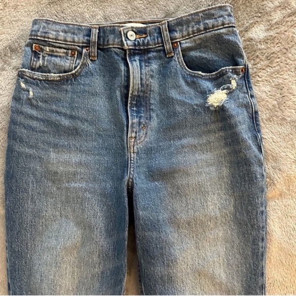 Abercrombie & Fitch Ultra High Rise Kick Flare Curve Love Jeans - Picture 8 of 12